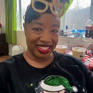 Meet your Posher, Elizabeth